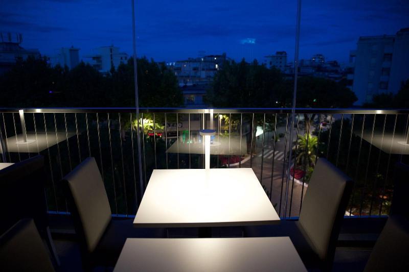 ליגננו סביאדורו Monaco Suites Hotel מראה חיצוני תמונה