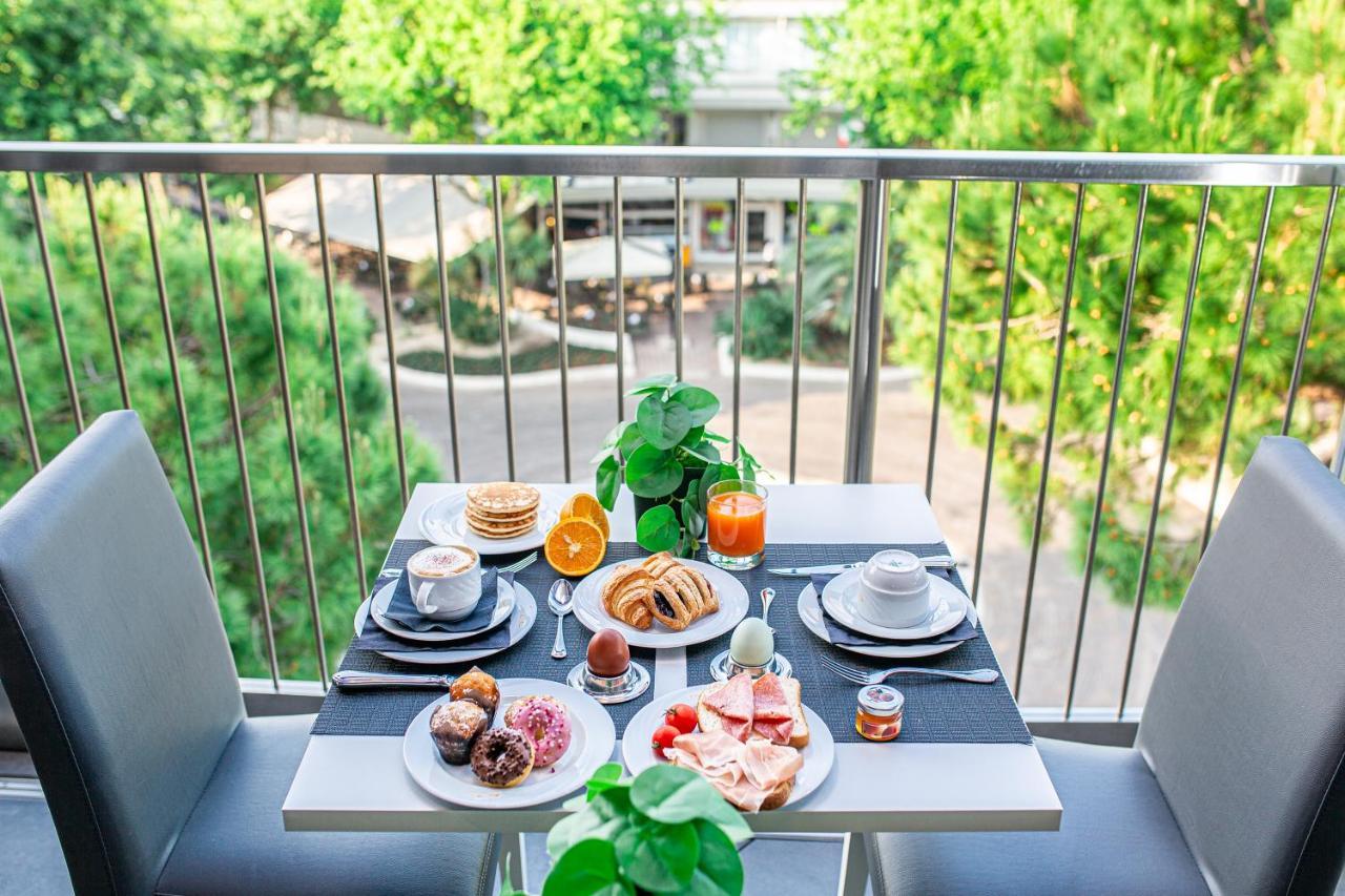 ליגננו סביאדורו Monaco Suites Hotel מראה חיצוני תמונה