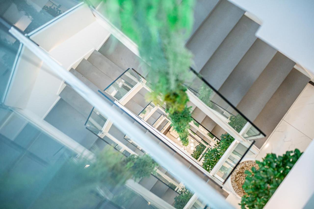 ליגננו סביאדורו Monaco Suites Hotel מראה חיצוני תמונה