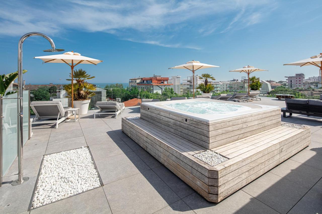 ליגננו סביאדורו Monaco Suites Hotel מראה חיצוני תמונה