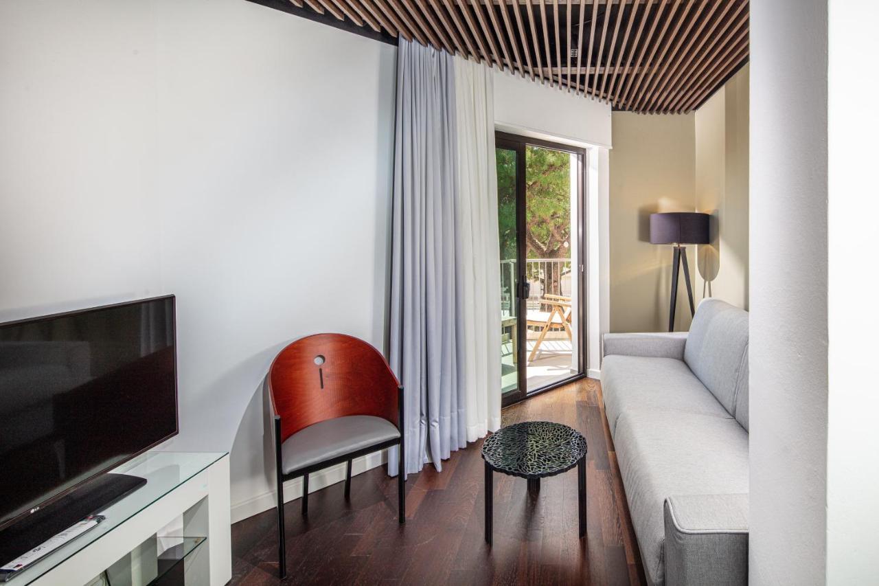 ליגננו סביאדורו Monaco Suites Hotel מראה חיצוני תמונה
