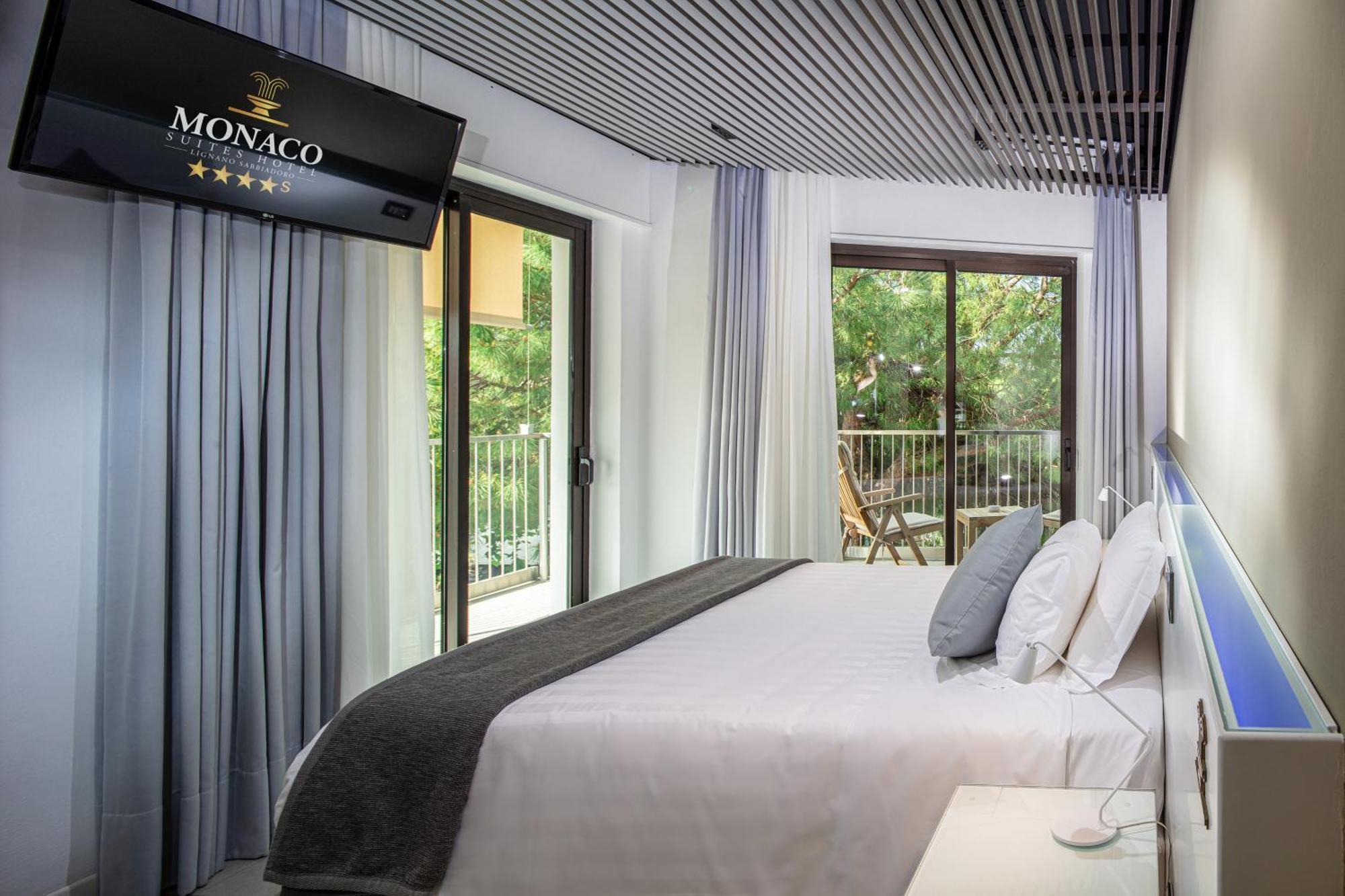 ליגננו סביאדורו Monaco Suites Hotel חדר תמונה