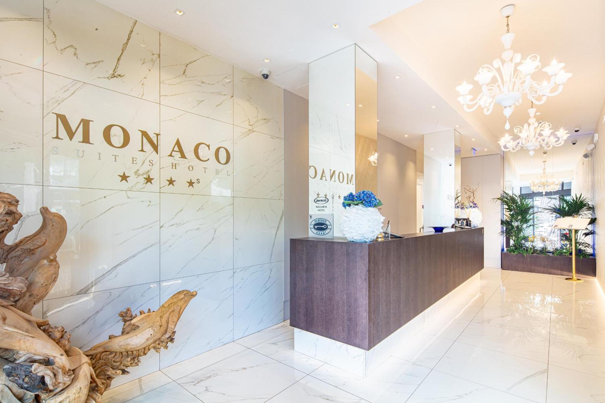 ליגננו סביאדורו Monaco Suites Hotel מראה חיצוני תמונה